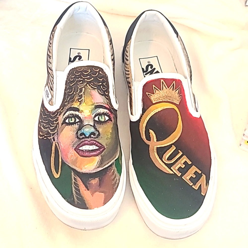 👑  Custom Queen Vans